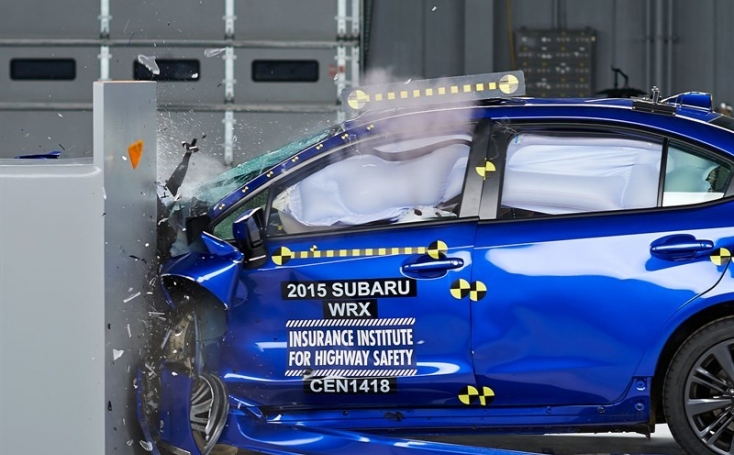 Subaru WRX на краш-тест